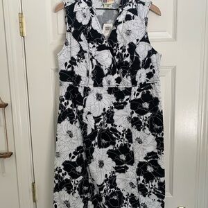 Faded Glory Black and White Floral Midi Dress